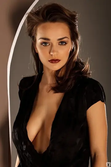 Kristen Pyles – Brunette Strips Out of Her Dress to Reveal Her Big Natural Tits