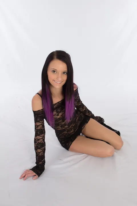 Paisley Pepper: Petite Brunette Flaunts Dress and High Heels – photo 9 of 15