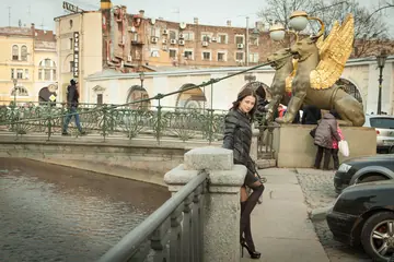 Sasha Pea – Thick Brunette Strips Out of Her Dress and Stockings Outdoors