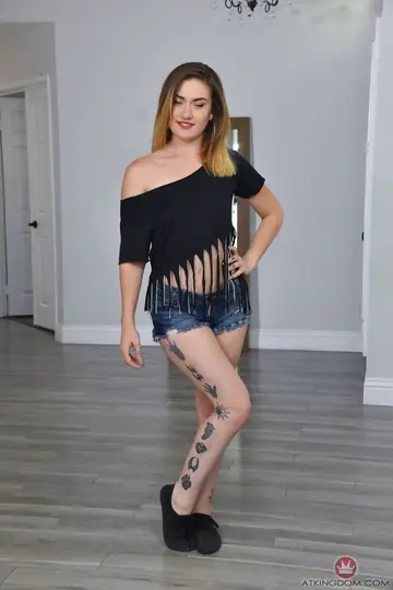 Kat Monroe – Slim Redhead Spreads Her Pussy and Shows Her Small Natural Tits
