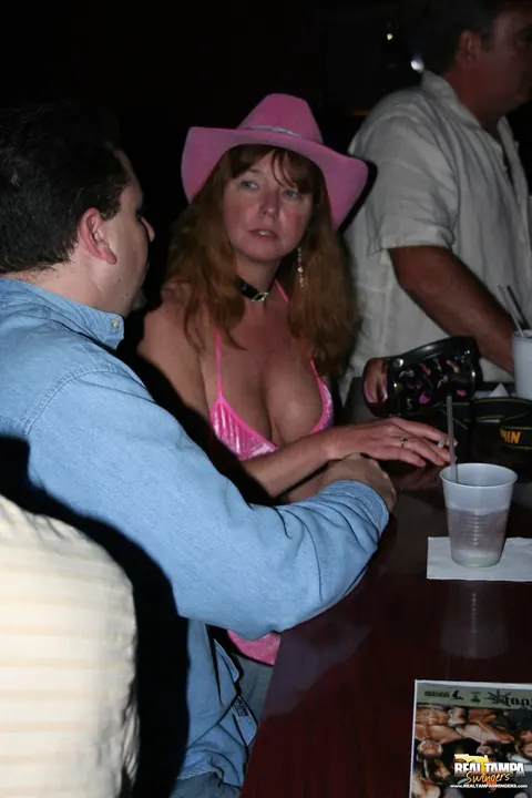 Dee Delmar: Busty Blonde and Redhead MILFs Share a Man in a Threesome – photo 3 of 21