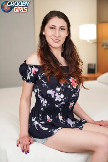 Trans Woman Strips Off Her Top and Poses to Show Her Figure