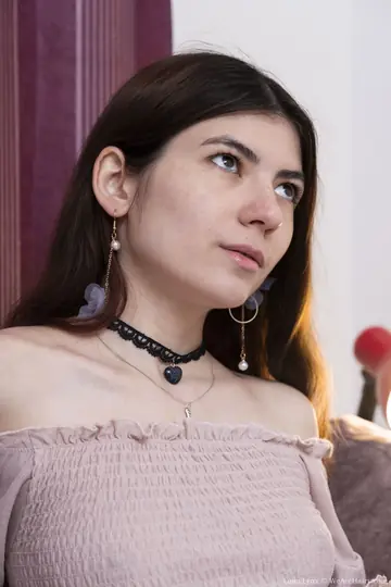 Luna Lynx – Slim Brunette Latina Undresses and Fingers Her Hairy Pussy