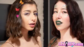 Silvia Soprano – Tattooed PAWG and Brunette Partner Lick and Finger Each Other