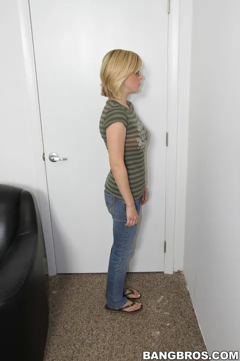 Penny Pax: Petite Blonde MILF in Lingerie, Jeans and Glasses Poses – photo 3 of 20