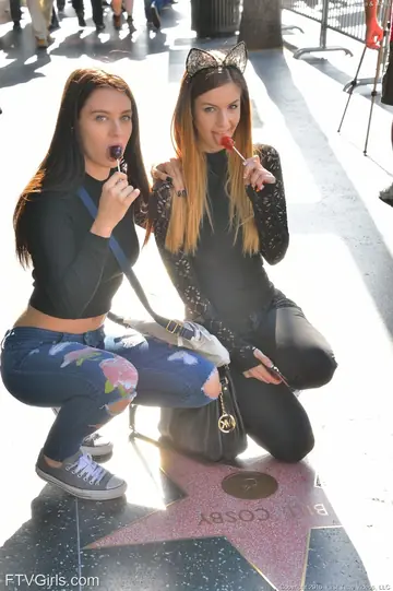 Lana Rhoades – British Lesbians in Jeans Share a Dildo and Lick Pussy Outdoors