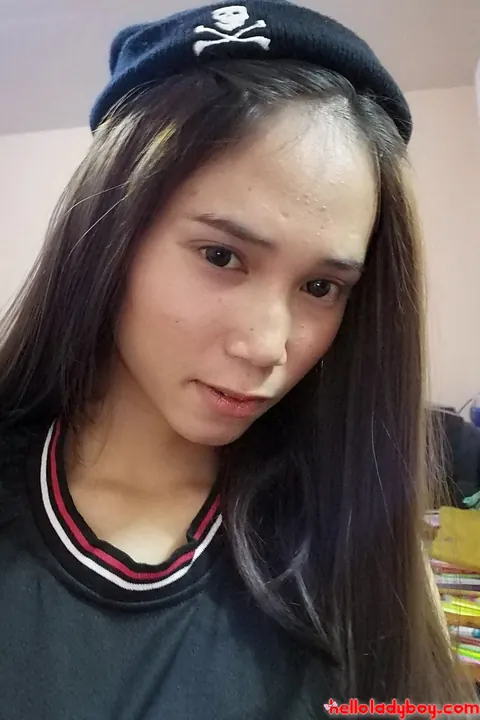 Asian Trans Woman Strips Nude Outdoors – photo 4 of 20
