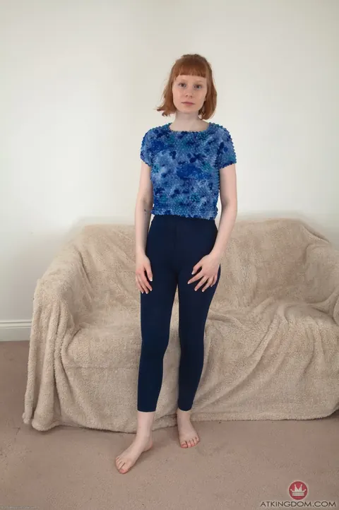 Bonni Belle: Redhead with Short Hair Spreads Her Hairy Pussy – photo 2 of 21