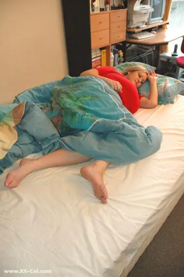 British Blonde MILF Flaunts Her Huge Natural Tits in the Bedroom