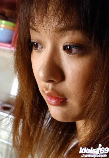 Asian Amateur in Panties and Socks Uncovers Her Tits