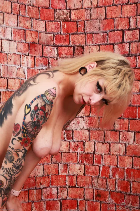 Kiley Corrupt: Blonde with Small Natural Tits and Tattoos Spreads Her Ass – photo 5 of 21