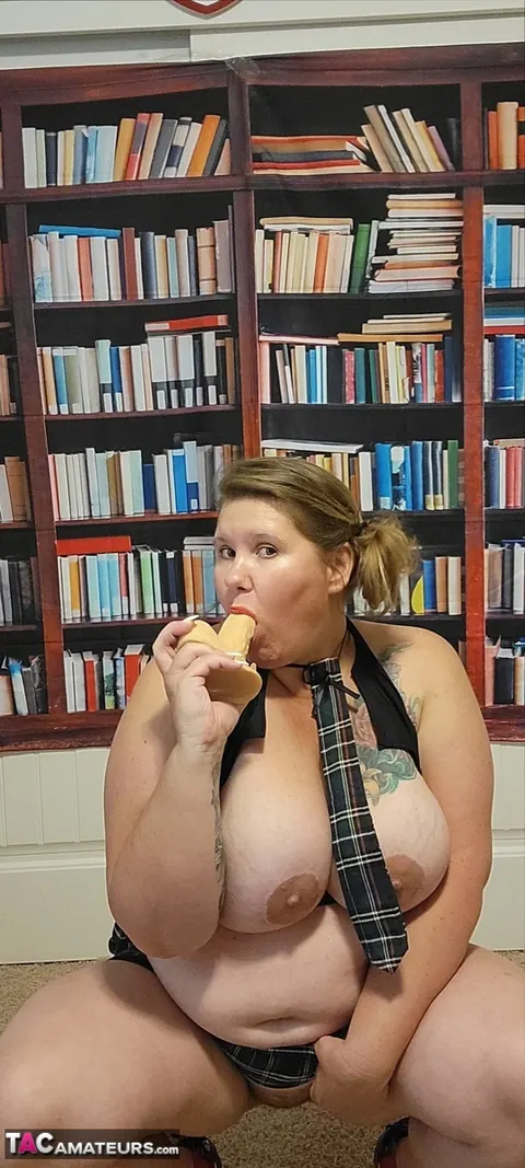 Busty Kris Ann: Curvy Blonde MILF in Costume and Heels Toys Her Hairy Bush – photo 12 of 16