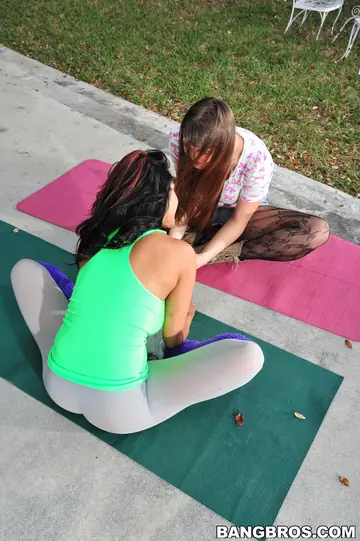 Priya Anjali Rai – Busty Indian MILF and Slim Brunette Kiss in Yoga Pants