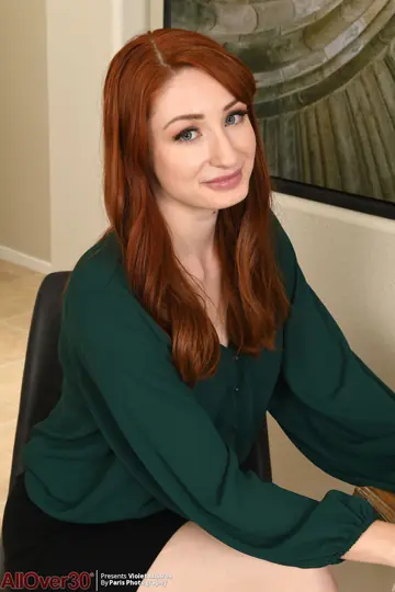 Violet Monroe – Thick Redhead MILF Strips Out of Her Lingerie in the Office