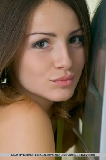 Susana C – European Brunette Peels Off Her Jeans and Spreads