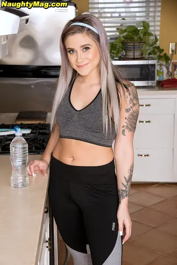 Cedella Kors – Tattooed Blonde Strips Out of Her Panties and Spreads Her Ass