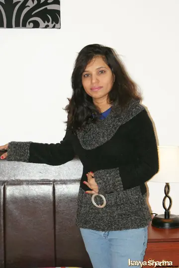 Kavya Sharma – Indian MILF Strips Out of Her Jeans and Yoga Pants to Masturbate