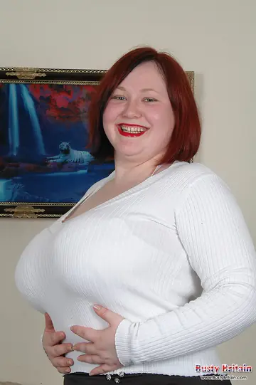 Nikki May – Redhead BBW in Stockings Spreads Her Shaved Pussy