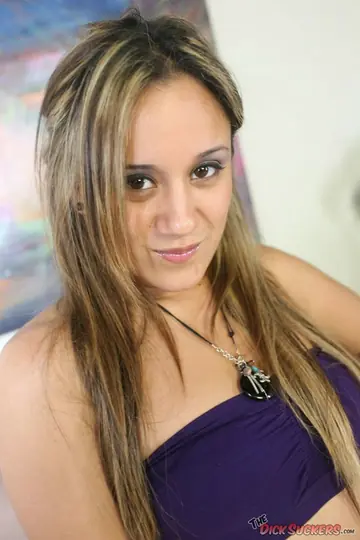 Lynn Love – Thick Latina in Panties Gives a Blowjob and Takes a Facial