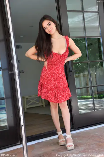 Petite MILF in High Heels Uses Anal Dildo by the Pool