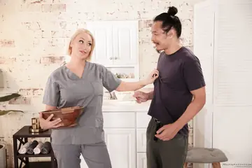 Ryan Keely – Tall Latina MILF Gives a Blowjob and Footjob Before Anal Sex