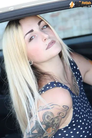 Thick European Blonde Frees Her Feet and Sucks Her Toes