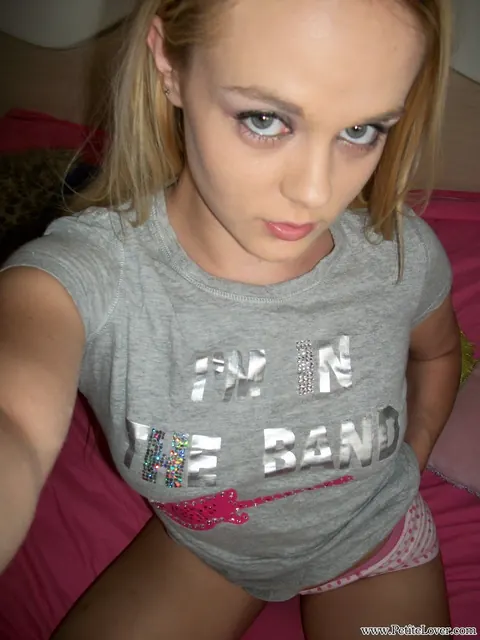 Bridgette Skies: Blonde Babe with Small Natural Tits Spreads in Selfies – photo 2 of 16