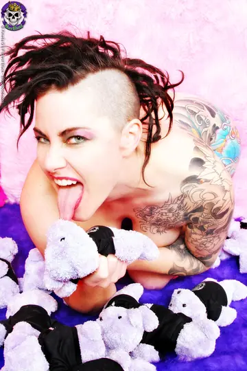 Michelle Aston – Tattooed Brunette MILF Poses Nude with Big Tits