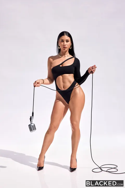 Busty Brunette Rides BBC in Multiple Positions – photo 7 of 20