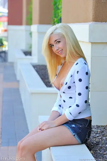 Skinny Blonde Drops Her Shorts and Spreads Her Legs in Public