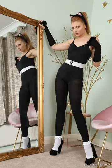 Scarlett Foxett – Pale Redhead in Pigtails Shows Her Small Tits and Ass in Dark Pantyhose