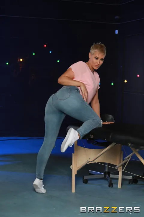Ryan Keely: Tall Brunette MILF Takes Anal in Jeans – photo 1 of 21