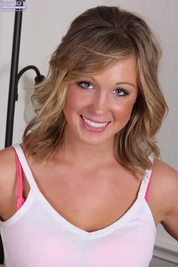 Ashley Jones – Brunette Shows Off Her Natural Tits and Ass in Panties