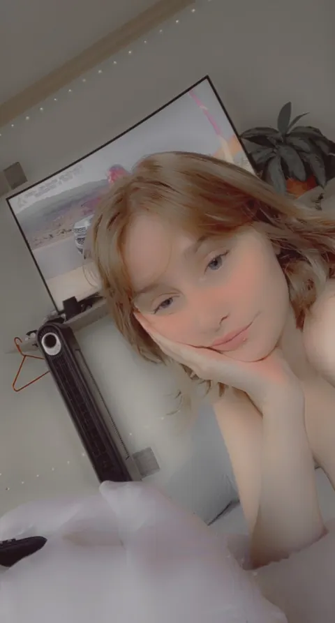 Petite Redhead Strips Nude and Poses for the Camera – photo 1 of 17
