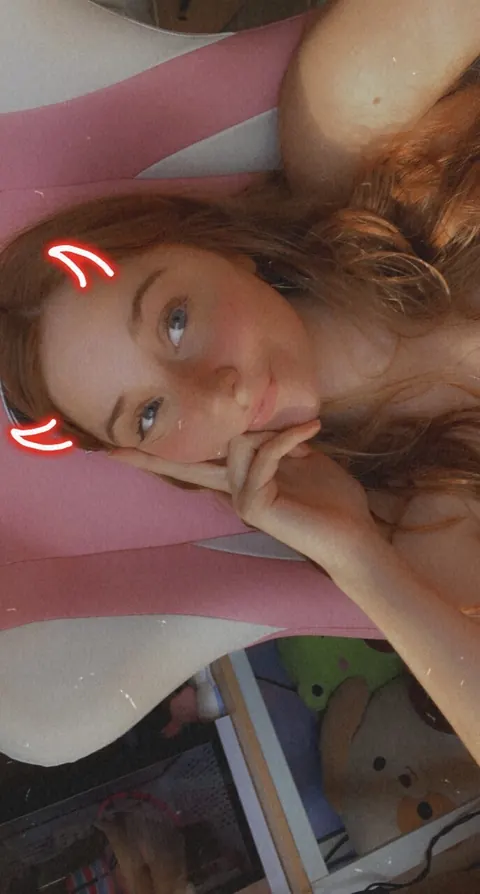 Petite Redhead Strips Out of Her Shorts – photo 21 of 21