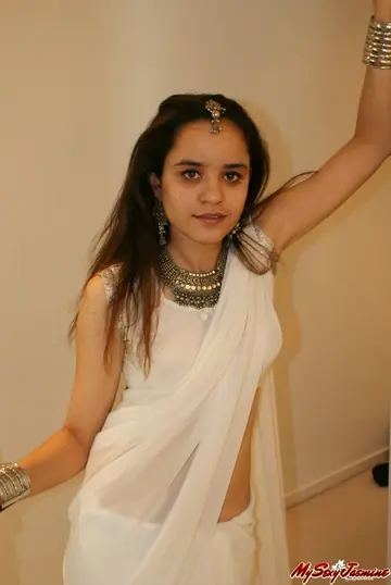 Jasmine Mathur – Petite Indian Brunette Reveals Her Natural Tits in Panties