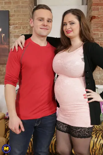 Curvy Czech MILF with Big Natural Tits Blows and Facesits in Stockings