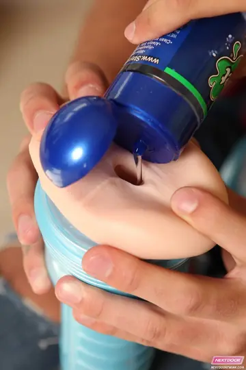 Woman Fucks Bareback and Uses a Fake Pussy Toy