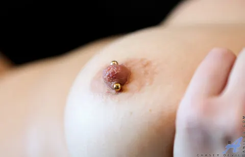 Chasey Devil: Curvy Australian MILF Shows Her Big Natural Tits and Pierced Nipples – photo 15 of 20