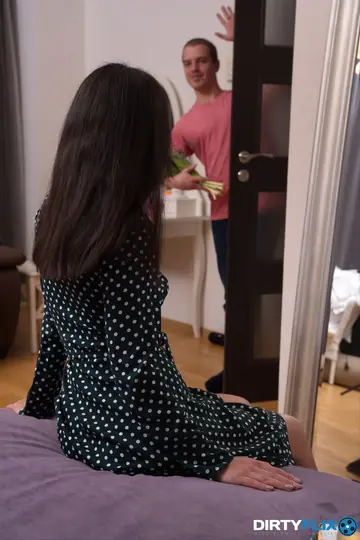 PAWG in a Skirt Gets Fucked and Takes a Cumshot