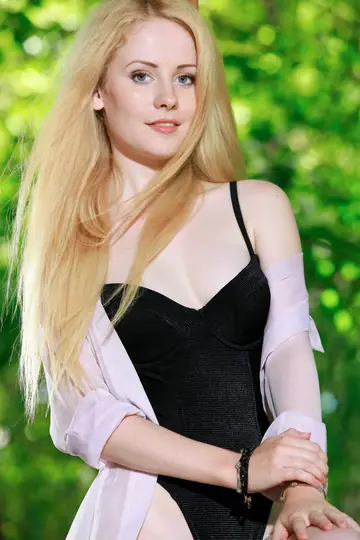 Fay Love – Ukrainian Blonde with Natural Tits Poses Nude