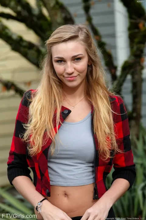 Kendra Sunderland: Busty Blonde in Glasses Pulls Down Her Yoga Pants at Library – photo 12 of 16