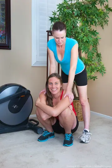 Veronica Snow – Curvy Redhead MILFs Lick and Finger Each Other's Hairy Pussies