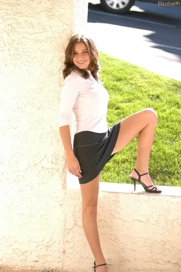Woman Flashes Her Natural Tits and Pussy Outdoors in Heels