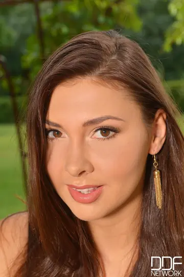 Tall Woman Strips Out of Her Lingerie and Keeps Her Heels On