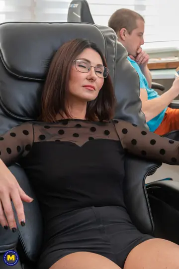 Eva Black – European MILF Rides Cock Anal Cowgirl After Foot Massage