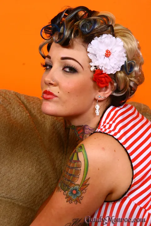 Candy Monroe: Curvy Brunette Fucks a Black Stud – photo 15 of 21