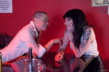 Jiz Lee – Brunette MILF and Short-Haired Woman Kiss, Finger and Lick