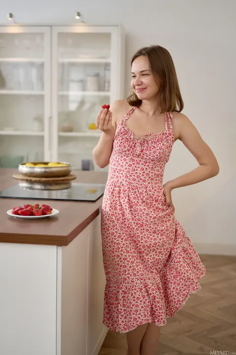 Yenn Cat: Ukrainian Brunette with Big Natural Tits Strips in the Kitchen – photo 6 of 20