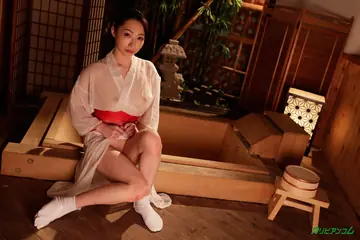 Petite Japanese Woman Poses Nude